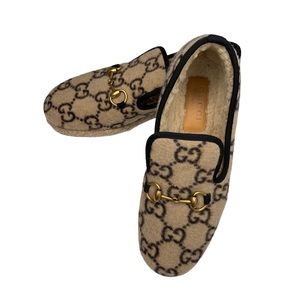 Gucci GG -Men”s Slippers Sheep Wool Loafers with Gold Horsebit Detail